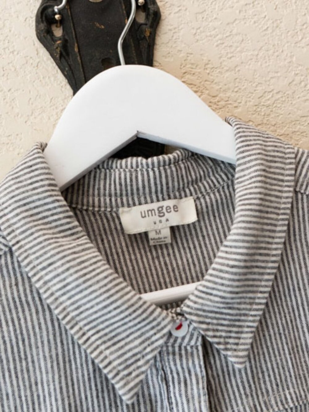 Umgee Stripe Tunic Womens M Button Up Lace Hem Roll Tab Sleeve Pockets High Low - Picture 2 of 13